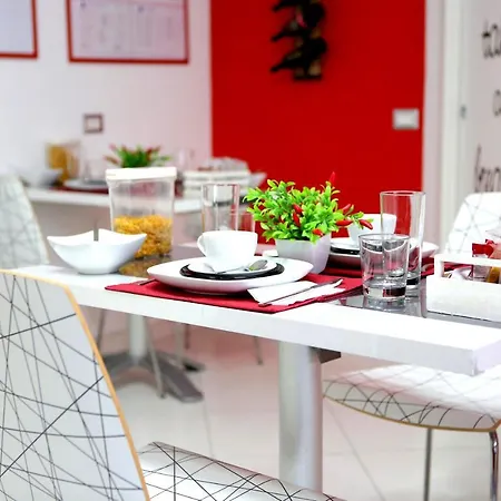 Malu' Nocleg ze śniadaniem 4*