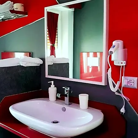 Malu' Oda ve Kahvaltı 4*